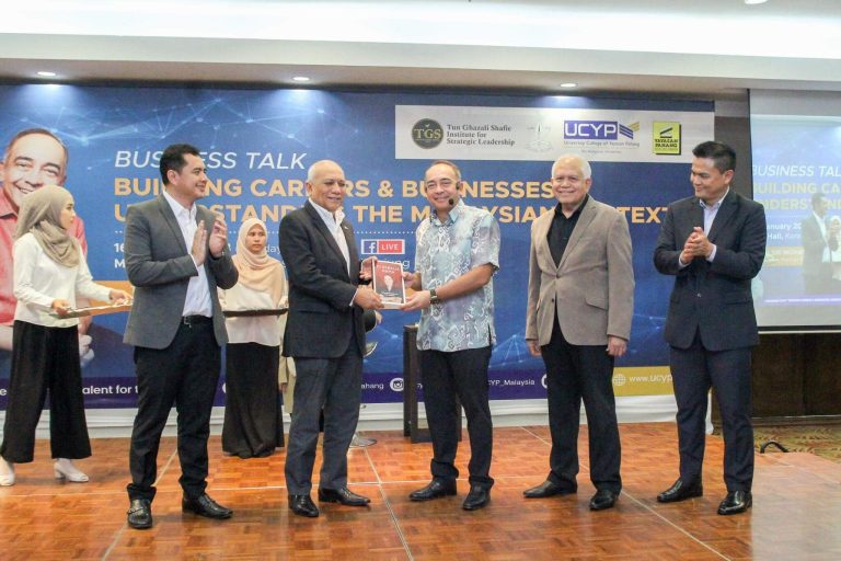 PROGRAM BUSINESS TALK BUILDING CAREERS AND BUSINESSES : UNDERSTANDING THE MALAYSIAN CONTEXT